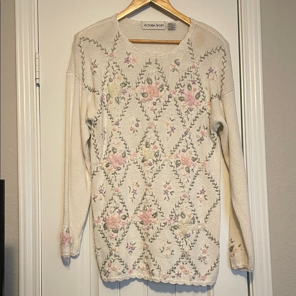 Vintage Victoria Sport Sweater Cottagecore Grandmacore Size M